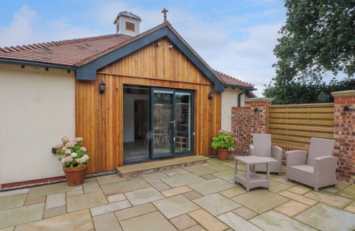 Chester Cottage | STUDIO, pet friendly, country holiday cottage in Christleton