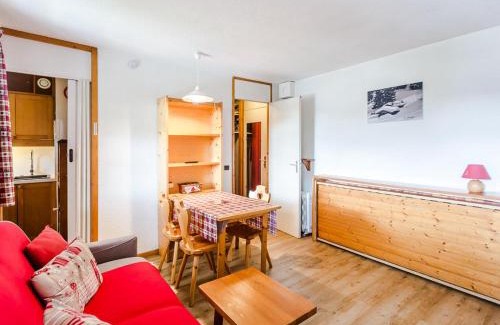 Montchavin Apartment | Studio rénové 3 pers, balcon sud, au pied des commerces et près des pistes - FR-1-329-4