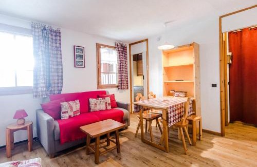 Montchavin Apartment | Studio rénové 3 pers, balcon sud, au pied des commerces et près des pistes - FR-1-329-4