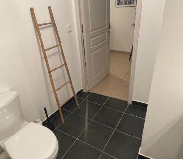 Dole Apartment | Studio rénové au calme