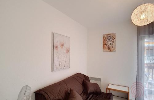 Lamalou-les-Bains Apartment | Studio rénové avec balcon, proche des Thermes de Lamalou, animaux acceptés, parking gratuit. - FR-1-451-131
