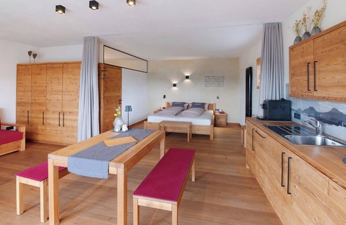 Laudes Apartment | Studio 'Röfen Oströfen' with Mountain View, Shared Terrace and Wi-Fi