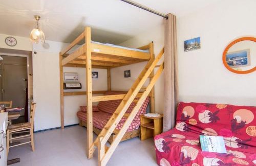Le Corbier Apartment | Studio Soyouz Vanguard-10 by Interhome