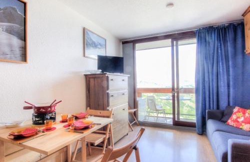 Le Corbier Apartment | Studio Soyouz Vanguard-78 by Interhome