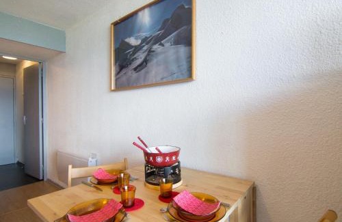 Le Corbier Apartment | Studio Soyouz Vanguard-78 by Interhome