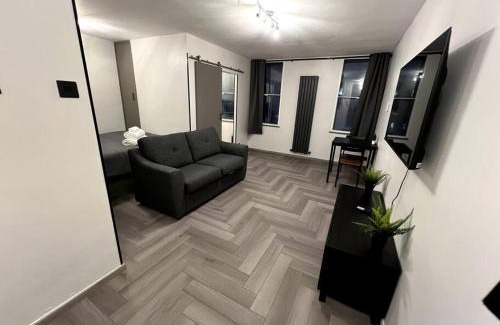 Pimlico Apartment | Studio Suite in Pimlico/Victoria