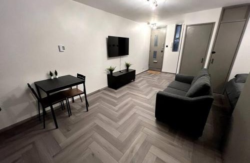 Pimlico Apartment | Studio Suite in Pimlico/Victoria