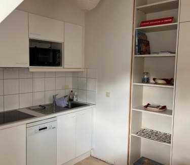 Broekwijk Apartment | Studio Tintin