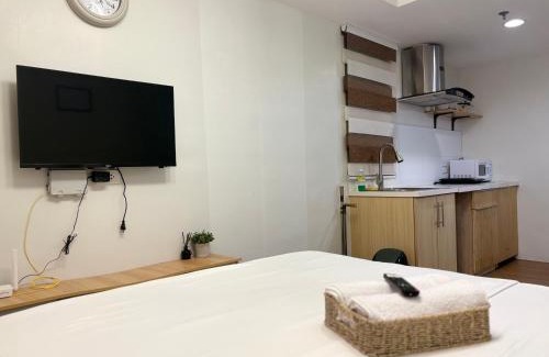 Silang Junction North Apartment | Studio Unit at Pine Suites Tagaytay