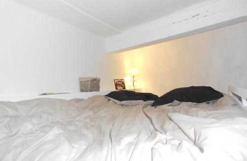 Old Lyon Apartment | Studio Vieux Lyon