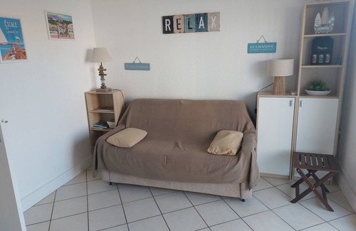 Le Lavandou Apartment | Studio vue mer île du Levant Dans Résidence Sécurisée Avec Place de Parking