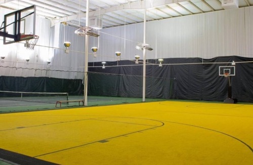 Cheat Lake Apartment | Studio w Indoor Pool & Spa Sauna at Lakeview Golf Resort