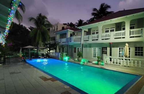 Charlotte Apartment | Studio w Pool Near IGY Marina, Beach & Amenities