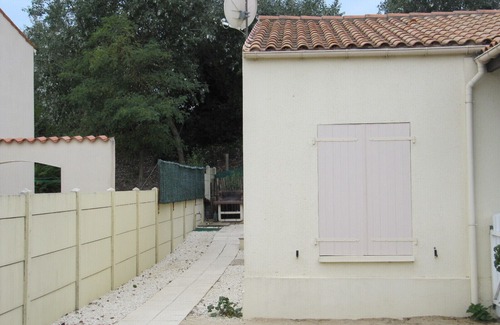 Saint-Pierre-d'Oleron Apartment | Studio with covered terrace 150m from Matha beach
