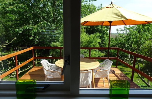 Geersdijk Cottage | Studio Wijtvliet ~ Holiday home in a rural location surrounded by greenery ~