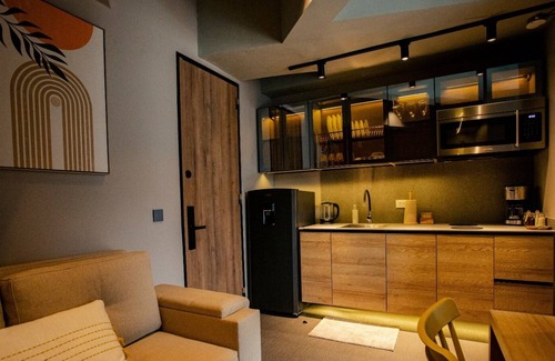 Calle 100 Apartment | Studio with a Beautiful Mountain View