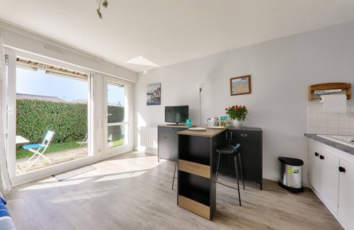 Saint-Jacques Apartment | Studio with a beautiful terrace for 2 people - Sarzeau