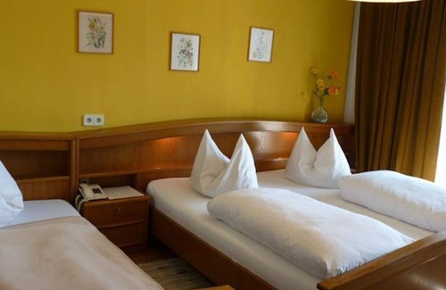 Ossiach Bed & Breakfast | Studio with balcony and lake view - Hotel-Pension Brönimann