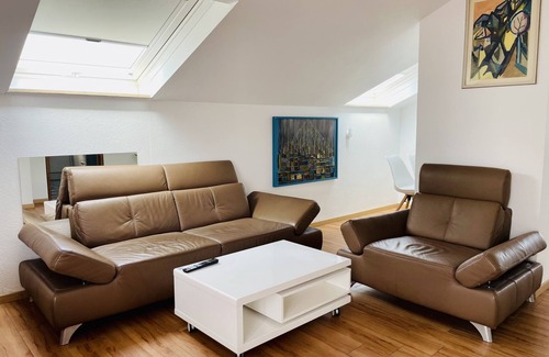 Leonberg Apartment | Studio with balcony for 2