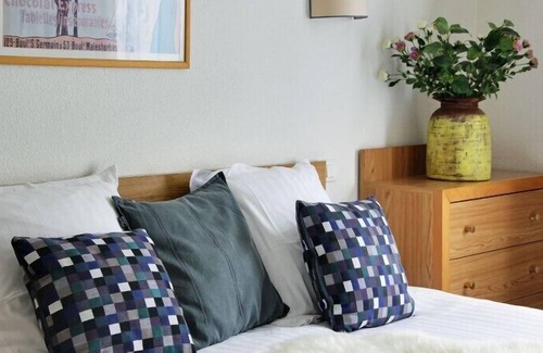 Les Lilas Apartment | Studio with double bed for 2 pers in Eastern district; Les Lilas