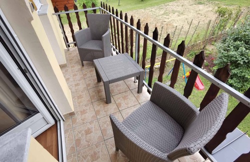 Balatongyorok Apartment | Studio with garden and Internet