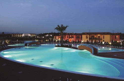 Peschiera del Garda Apartment | Studio with outdoor pool and children's entertainment in a great residence