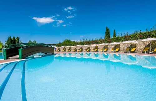 Peschiera del Garda Apartment | Studio with outdoor pool and children's entertainment in a great residence