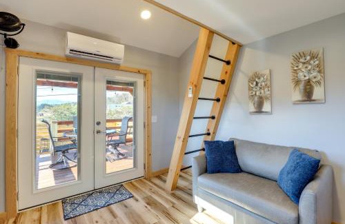 Marshall Apartment | Studio with Loft, Hot Tub and Views in Marshall!