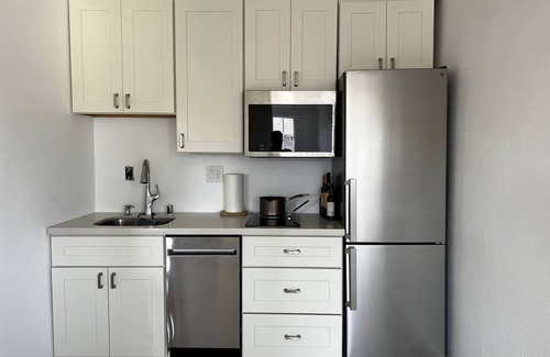 Burbank Apartment | Studio with private entrance and private backyard