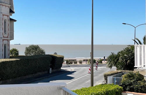 Royan Apartment | Studio with sea view Plage Grande Conche + Balcony with sea view 30m from beach