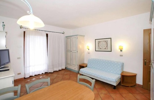 Baia Caddinas Apartment | Studio with shared pool and close to the beach in Golfo Aranci
