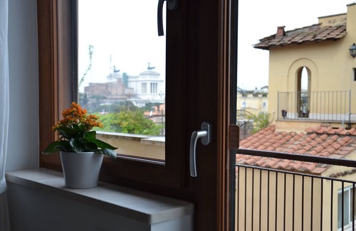 Monti Apartment | STUDIO WITH VIEW NEAR THE COLOSSEUM