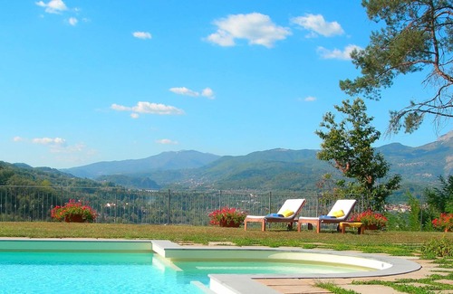 Castelnuovo di Garfagnana Villa | Stunning private villa for 14 guests with WIFI, hot tub, private pool, TV, patio and panoramic v.