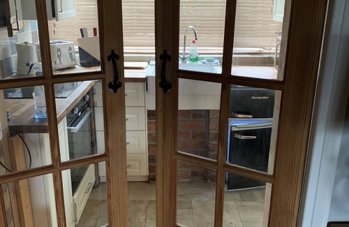 Queensbury Cottage | Stunning 1-Bed Cottage in Halifax