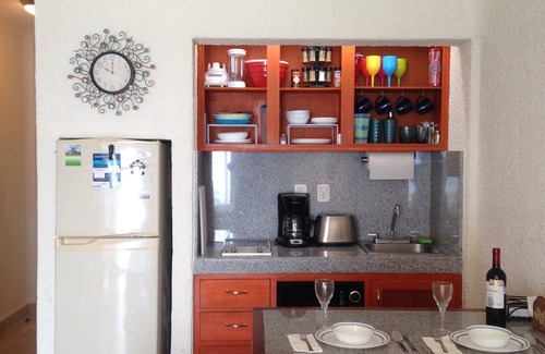 Zona Hotelera Apartment | Stunning 180° Sea View! Be on the Beach In 90 Seconds! WIFI! Just Renovated!