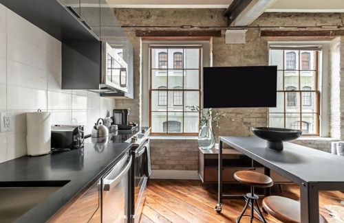 Arts/Warehouse District Hotel | Stunning 1BR Condo near Jackson Square