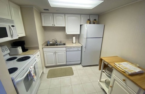 Imperial Heights Condo | Stunning 2/2 Pool & Ocean View Condominium in Ormond by the Sea