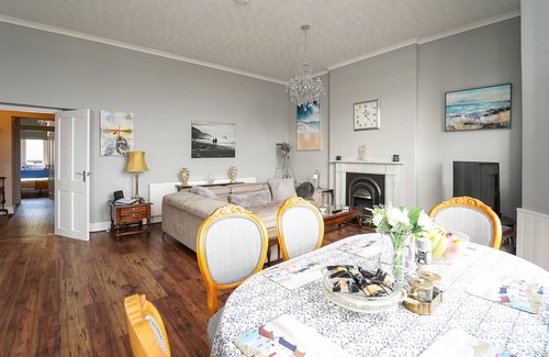Weston-super-Mare Apartment | Stunning 2-Bed Apartment in Weston-super-Mare