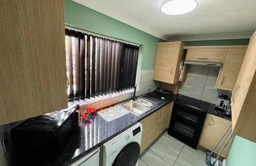 Gosport Apartment | Stunning 2-bed Apartment in Gosport
