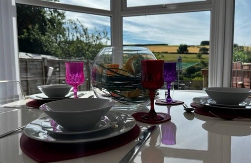 Jedburgh House | Stunning 2 bedroom house with Garden