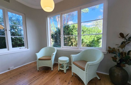 Queenscliff Apartment | Stunning 2BR Unit in Queenscliff