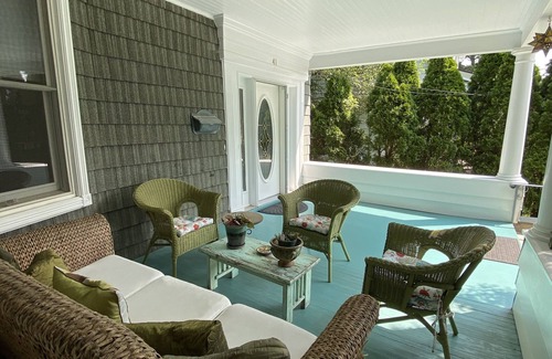 New Rochelle House | Stunning 3-Bedroom, 2-Bath Home w/Attic – 38 Minutes from NYC by Train