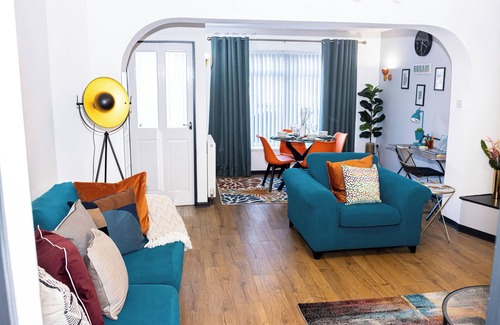 Dudley House | Stunning 3Bedroom Home Ideal for Long & Short Stay