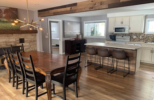 Arden Cottage | Stunning 5 Bedroom Lakehouse