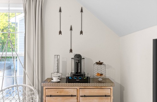 Clarksville House | Stunning 5 Bed 2.5 Bath in the Heart of Clarksville