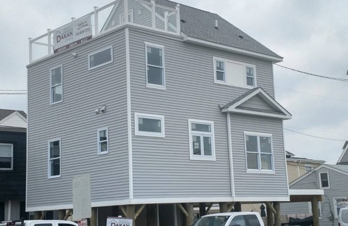 Lavallette House | Stunning 5 Bedroom, 3 Bath w/Fabulous Decks and Views (1/2 block from the beach)