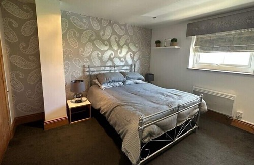 Strensall House | Stunning 5-bedroom detached house