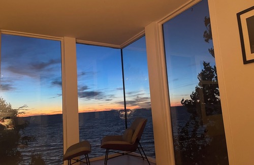 Harbor Springs House | Stunning 6000 sq. ft. Lake Mi contemporary home set on 31/2 acres of sandy beach