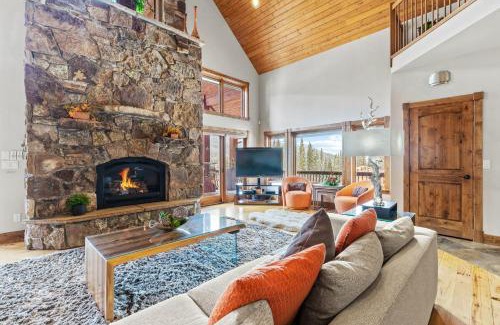 Blue River House | Stunning 6BR Lodge w Beautiful Mt Quandary Views