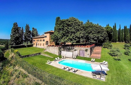 Chiocchio Villa | STUNNING 9BR - 9BA VILLA W HEATED POOL & AMAZING VIEWS, SURROUNDED BY VINEYARDS!